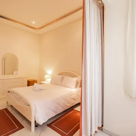 3 Bedroom By Promenade Apartman